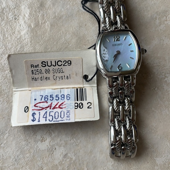 Seiko lady battery water resistant stainless steel main image 4